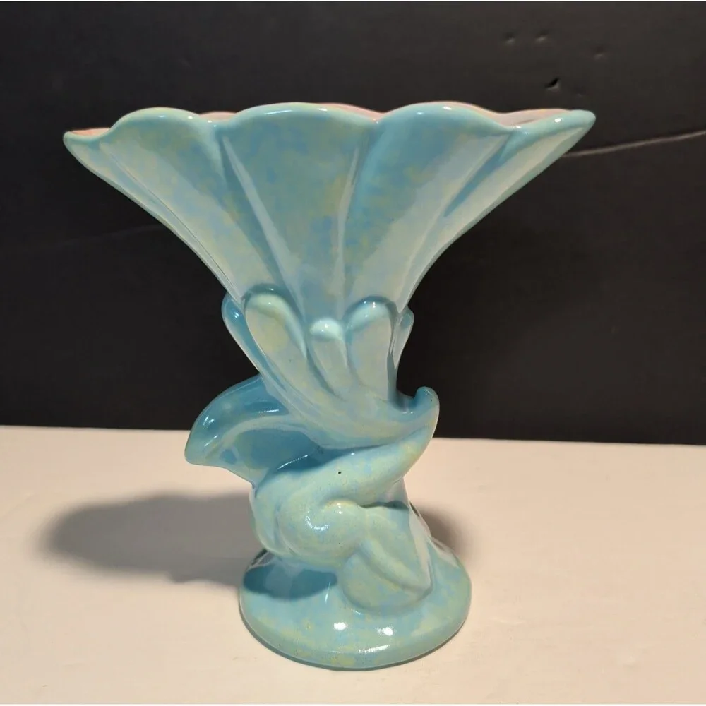 Vintage Gonder Pottery Cornucopia Horn of Plenty Vase Blue Speckle Pink 6 Inch